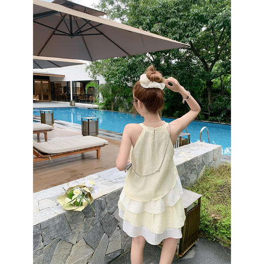 <曾小咸推荐>法式高级感气质挂脖荷叶边连衣裙 商品图3