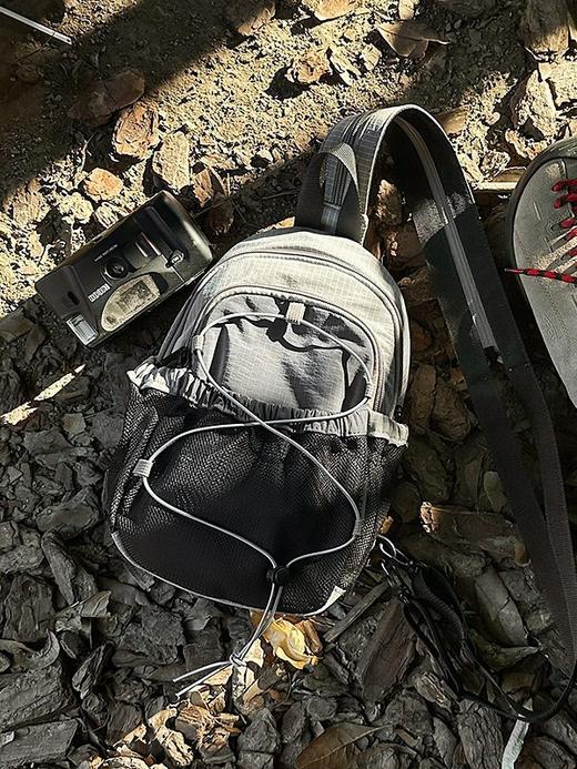 [小滋心选]【活动价 ¥65.9】🎒大容量双肩包🔥登山、健身、通勤全搞定！耐用又时尚💼快来Pick你的百搭背包！ 商品图4