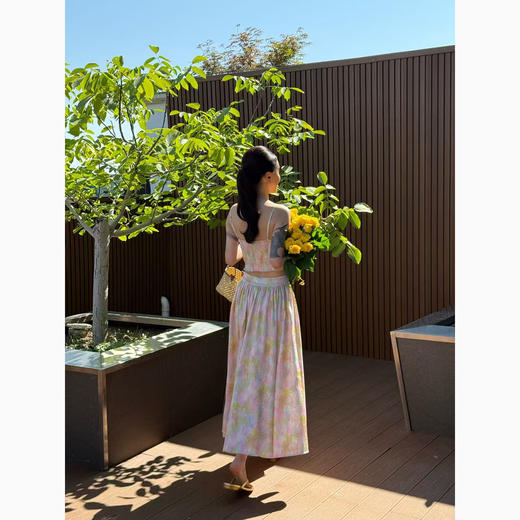 DUO智 黑标生命系列小径花园夏日彩色鸢尾印花吊带胸衣和度假长裙 商品图3
