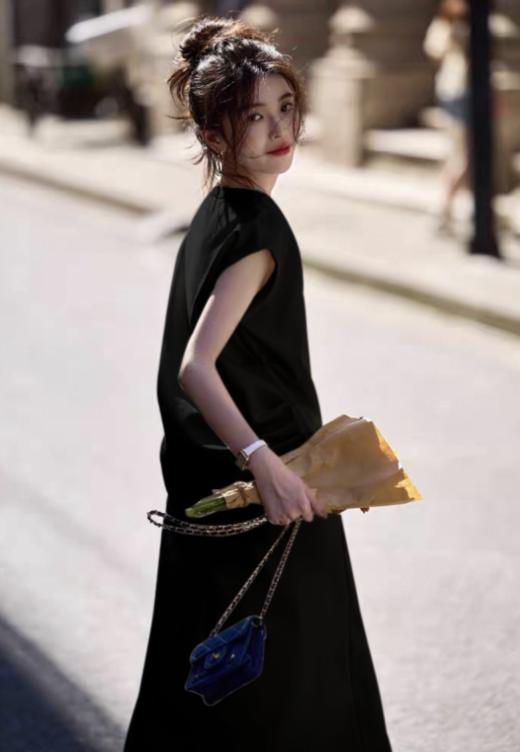 ✨ 法式优雅，轻盈一夏！【定制小飞袖长裙套装来啦】 ✨小飞袖： 遮手臂拜拜肉，显瘦小心机！ 长裙： 优雅飘逸，行走间自带仙气！ 商品图4