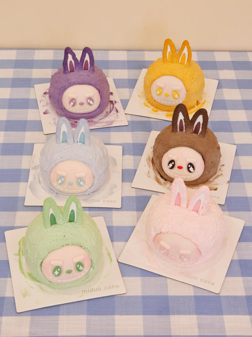 卡通主题款 Labubu萌趣派对 六色可选 小四寸球形蛋糕 商品图0