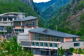 文成龙麒源芳草地度假酒店×3天2晚套餐