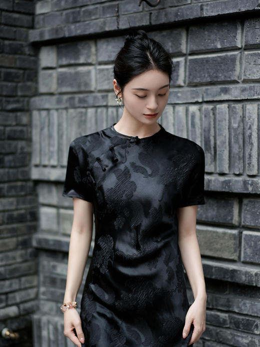 盛唐牡丹| 黑色短袖旗袍裙（黑松鼠） 商品图2
