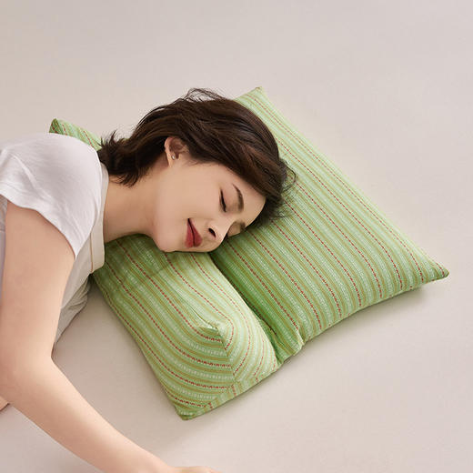 【品牌直发】加倍生活 新款全棉三角颈椎枕 牵引组合荞麦枕 3D条纹菱形荞麦枕头 产自大凉山荞麦壳填充枕芯 商品图2