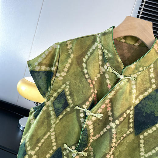 雀说新中式复古改良唐装立领盘扣缎面提花马甲女背心国风马夹上衣AL2797 商品图2