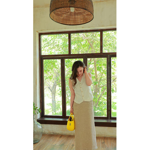 【抖音专属】洒脱-V领马甲24704790晨雾 商品图4