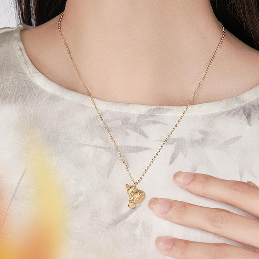 大英博物馆 东方梦境系列 葫芦古法拉丝纳福项链 商品图3