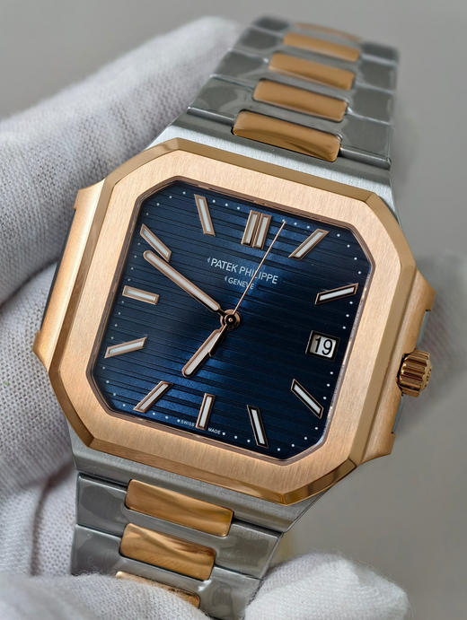 PPF factory2025年新作—PP百达翡丽Cubitus系列5821“小电视”—新时代的优雅运动腕表标杆！
<表壳>独树一帜的方形圆角表壳设计，采用鹦鹉螺的两层壳体结构，与表链高度一体化❕❕❕ 商品图5