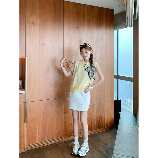 <曾小咸推荐>黄色丝巾针织背心 日常119.99 立减60 秒杀59.99！工装半身裙 日常139.99 立减80 秒杀79.99！ 商品图4