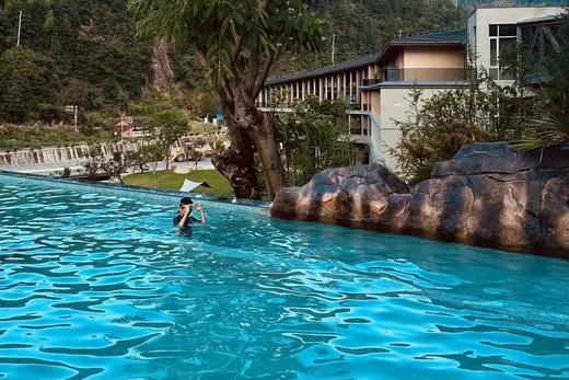 文成龙麒源芳草地度假酒店×3天2晚套餐 商品图3