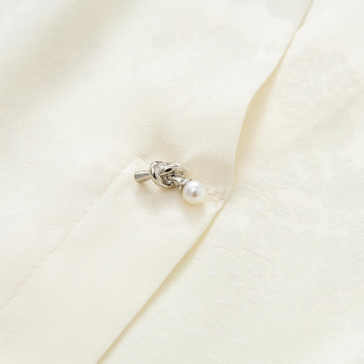 【精美暗纹】罗蒙女士长袖衬衫简约大方V领舒适套头衬衣女商务气质 商品图6