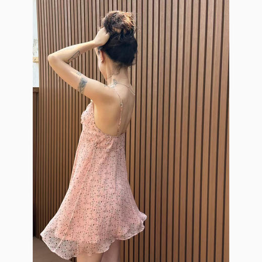 DUO智仙粉标少女雏菊淡粉色真丝混纺印花吊带连衣裙和夏日小披肩 商品图2