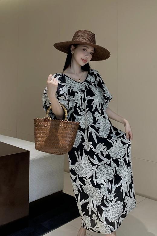 SUMMER & SAGE 度假风v领刺绣连衣裙 20562 商品图0