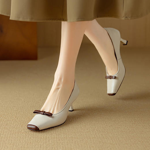 【预售5天】法式通勤ol浅口单鞋拼色蝴蝶结玛丽珍小皮鞋方头小跟高跟鞋女DB&M6165 商品图3