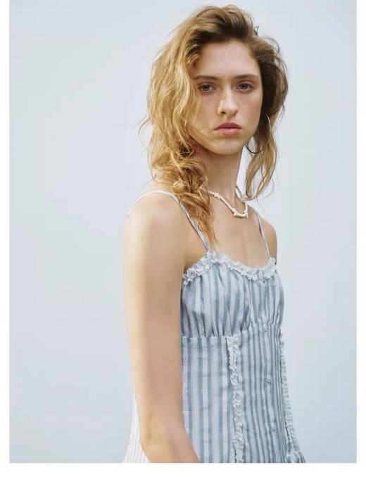 D070128夏季新款女装波嬉度假风拼接蕾丝条纹吊带连衣裙UYL750037 商品图3