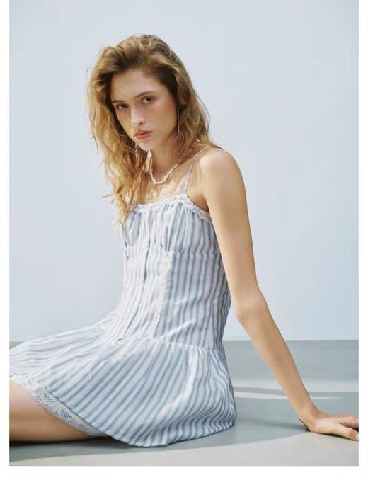 D070128夏季新款女装波嬉度假风拼接蕾丝条纹吊带连衣裙UYL750037 商品图2