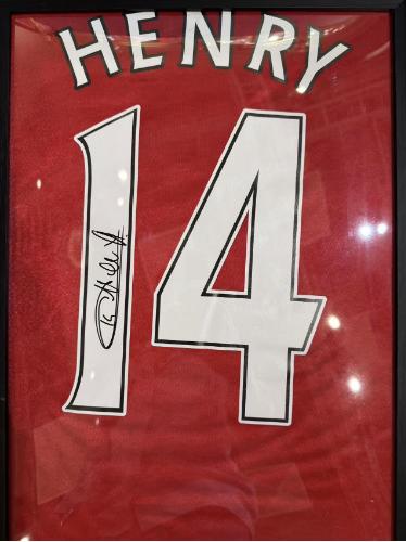 亨利亲签球衣 商品图0