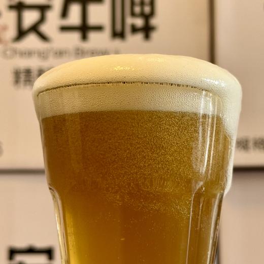 【好味饮品丨黄桂小麦精酿土啤】 精选优质原料，3倍麦芽发酵酿制而成，桂香清亮，酒体清澈，麦香主导，苦味回甘，尝一口回味无穷，夏季夜宵聚餐好搭子，各种餐品都可搭 商品图5