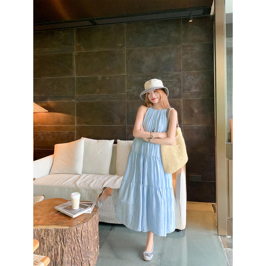 【折后再享2件88折】现货秒杀！微信打折价！挂脖连衣裙法式气质 日常219.99 立减90 秒杀129.99！ 商品图2