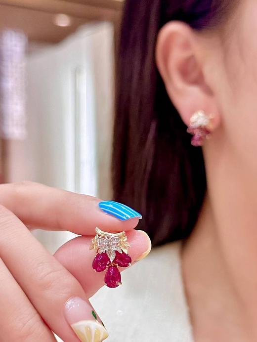 5ct素面红宝石耳钉 商品图3