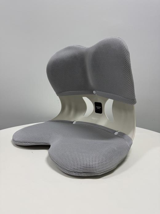 全新升级🔝【顶博士TPE护腰坐垫】久坐不累“神器”来了！  ✅符合人体工学设计，贴合人体曲线 ✅护腰矫姿，美臀塑形，舒缓腰部压力 ✅矫正坐姿、护腰、护臀三合一 ✅透气性好，久坐不闷热 商品图6