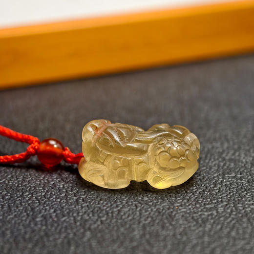董易奇吉祥物黄水晶貔貅金蟾编织绳男女吊坠挂件 商品图2