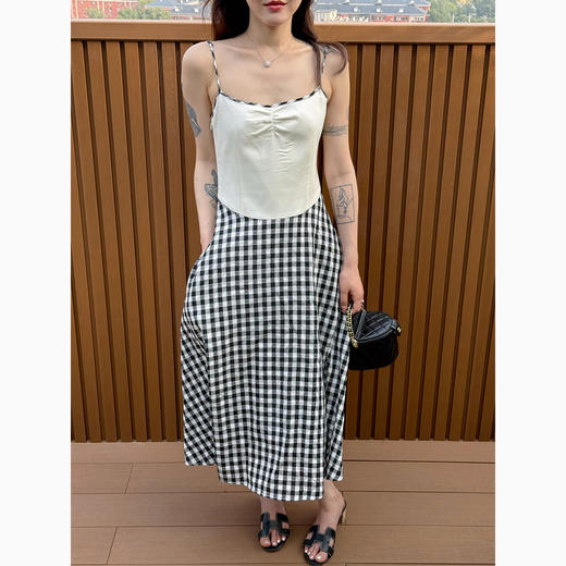 DUO智仙 长夏无边 法式格纹黑白吊带连衣裙 商品图1