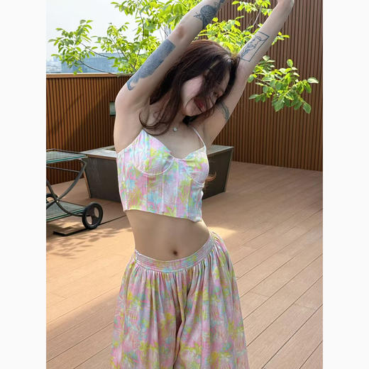 DUO智 黑标生命系列小径花园夏日彩色鸢尾印花吊带胸衣和度假长裙 商品图0