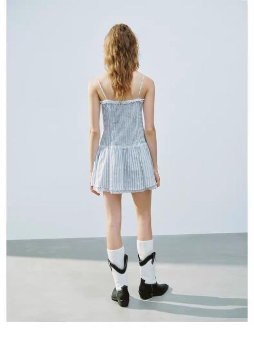 D070128夏季新款女装波嬉度假风拼接蕾丝条纹吊带连衣裙UYL750037 商品图4