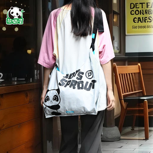 熊猫屋PANDAHOUSE 潮行挎包 2色可选   送纸袋 商品图2
