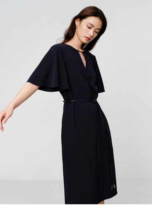 品牌同步新款v领显瘦纯色H天丝醋酸连衣裙 商品图1