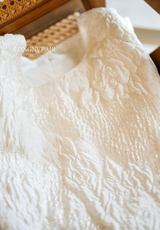 提花金线浮雕直筒连衣裙丝棉混纺透气轻柔茧型连衣裙 商品图3