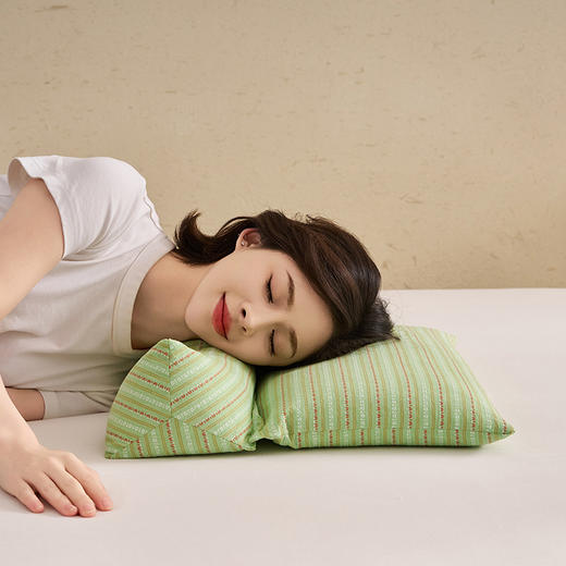 【品牌直发】加倍生活 新款全棉三角颈椎枕 牵引组合荞麦枕 3D条纹菱形荞麦枕头 产自大凉山荞麦壳填充枕芯 商品图3