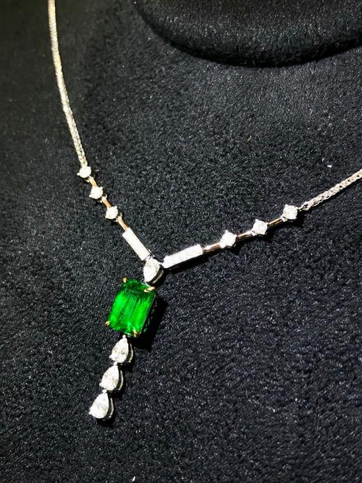 1.27ct刻面祖母绿项链 商品图1