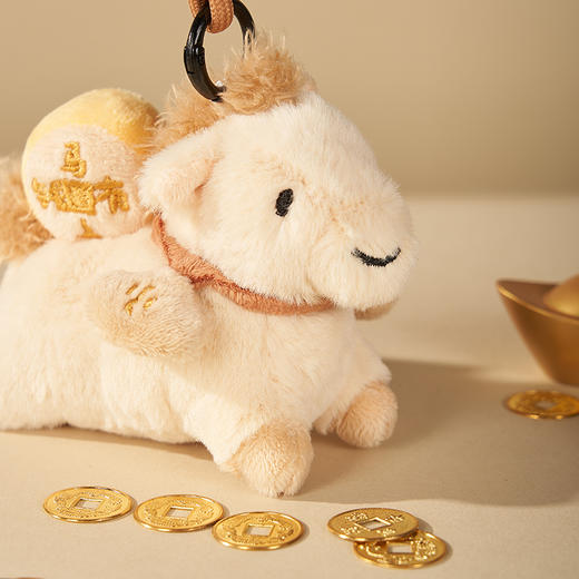 大英博物馆马年马上有钱毛绒钥匙扣小挂件公仔高端精致高级感女2025新款包挂 商品图3