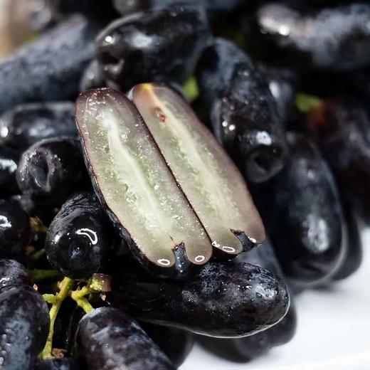 【蓝宝石•金手指黑提】EMS空运 脆爽可口 脆甜无核 无籽蓝宝石 美人指葡萄 黑加仑水果 3种规格任选 商品图3