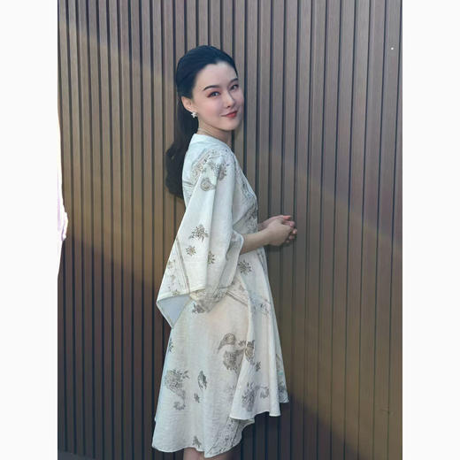 DUO智仙 黑标 水月松风 可外穿度假风紫色晨袍和印花连衣裙 商品图3