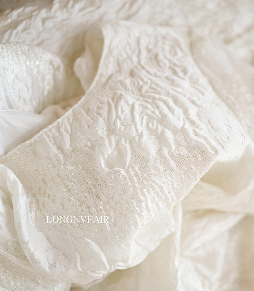 提花金线浮雕直筒连衣裙丝棉混纺透气轻柔茧型连衣裙 商品图4