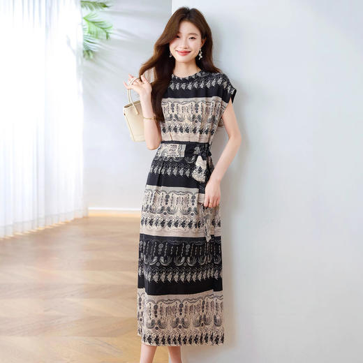 雀说新款女装显瘦气质圆领印花修身长款系带时尚连衣裙AL5013 商品图0