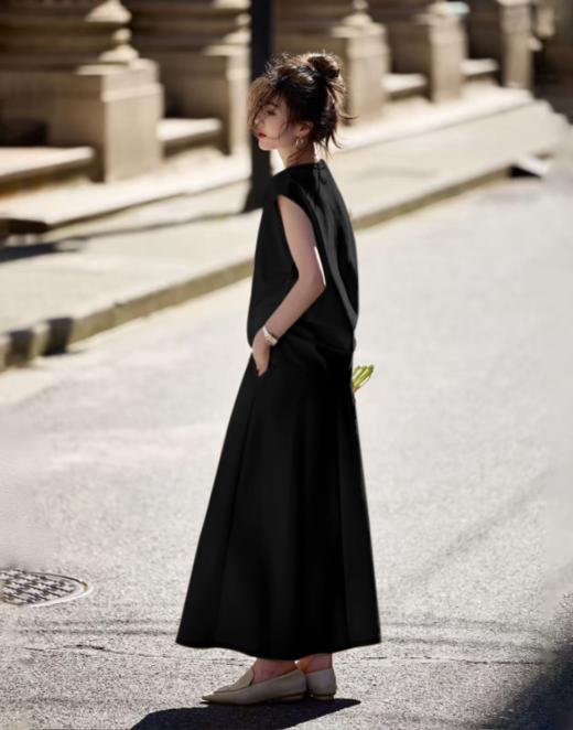 ✨ 法式优雅，轻盈一夏！【定制小飞袖长裙套装来啦】 ✨小飞袖： 遮手臂拜拜肉，显瘦小心机！ 长裙： 优雅飘逸，行走间自带仙气！ 商品图3