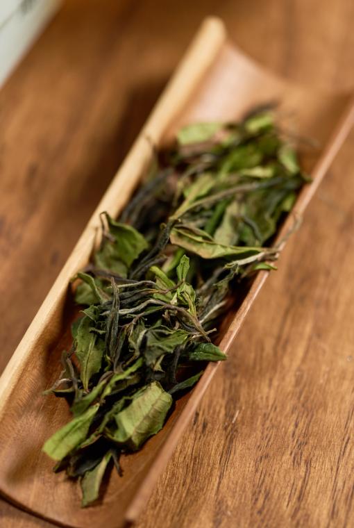 守艺 · 王者之地 铜坑 2023荒野古树贡眉 白茶茶叶 商品图3