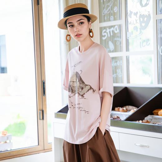 谜底印花T恤短袖女2025夏新款圆领粉色原创绣花宽松上衣256MT6023 商品图1