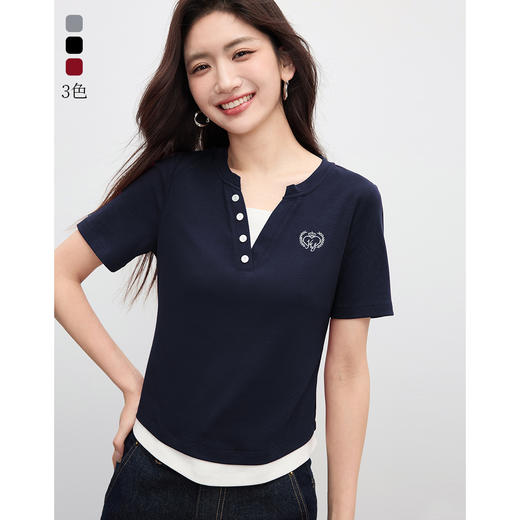 【专属特价】熙世界2025夏季新款撞色V领假两件T恤女短袖独特显瘦修身短款上衣 商品图0