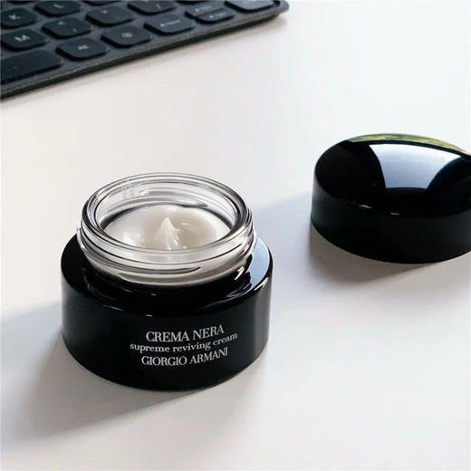 国内专柜版 官方正品！【Giorgio Armani阿玛尼黑钥匙面霜15ml】超稀有大中样，南非凤凰草复苏精粹神奇强大的修复力量，皮肤一夜回春!维稳修红一级棒!抗老成分【鼠李糖】 商品图0