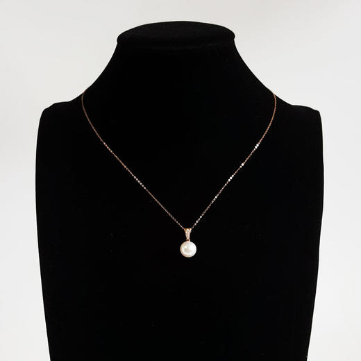 【天然正品】AU750玫瑰金镶天然近完美10.6MM akoya海水珍珠吊坠项链020725XY61 现售价：2680 商品图7