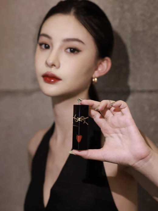 YSL爱心限定浮雕黑管唇釉浮雕爱心唇釉 商品图0