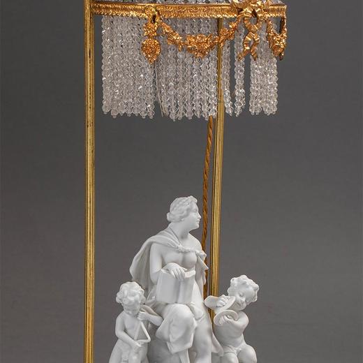 【已售】独角鹿西洋古董法国出品铜鎏金精雕装饰水晶灯罩天使阅读主题素胎瓷人物雕塑底座古董台灯艺术摆件 商品图1