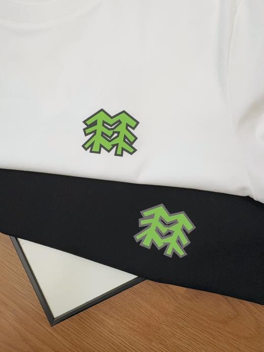 点此购买 可隆夏季男女款日常通勤短袖T恤 LL 323376 商品图7