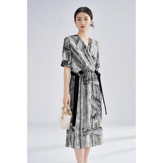 桑蚕丝连衣裙 优雅条纹显瘦短袖A字裙女夏季高级感气质大牌 商品图1