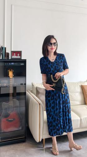 三宅桑蚕丝南韩丝亚麻丝超薄凉爽小猎豹连衣裙